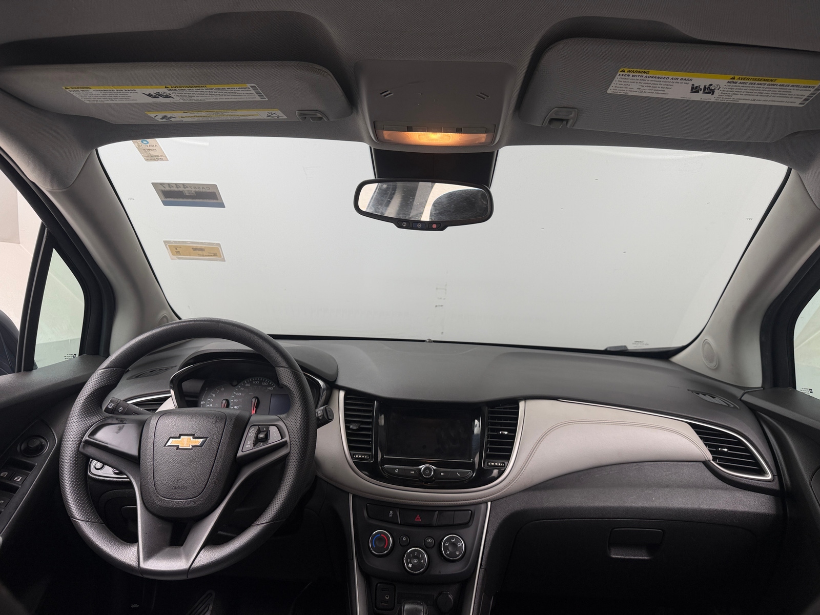 Thumbnail: 2018 Chevrolet Trax - 3
