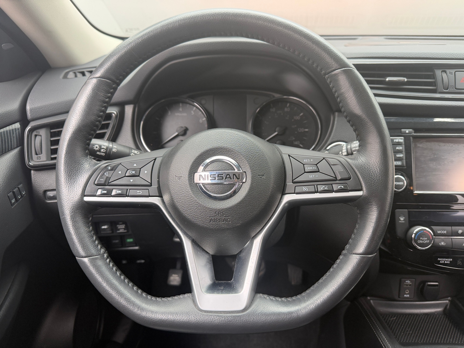 Thumbnail: 2017 Nissan Rogue - 4