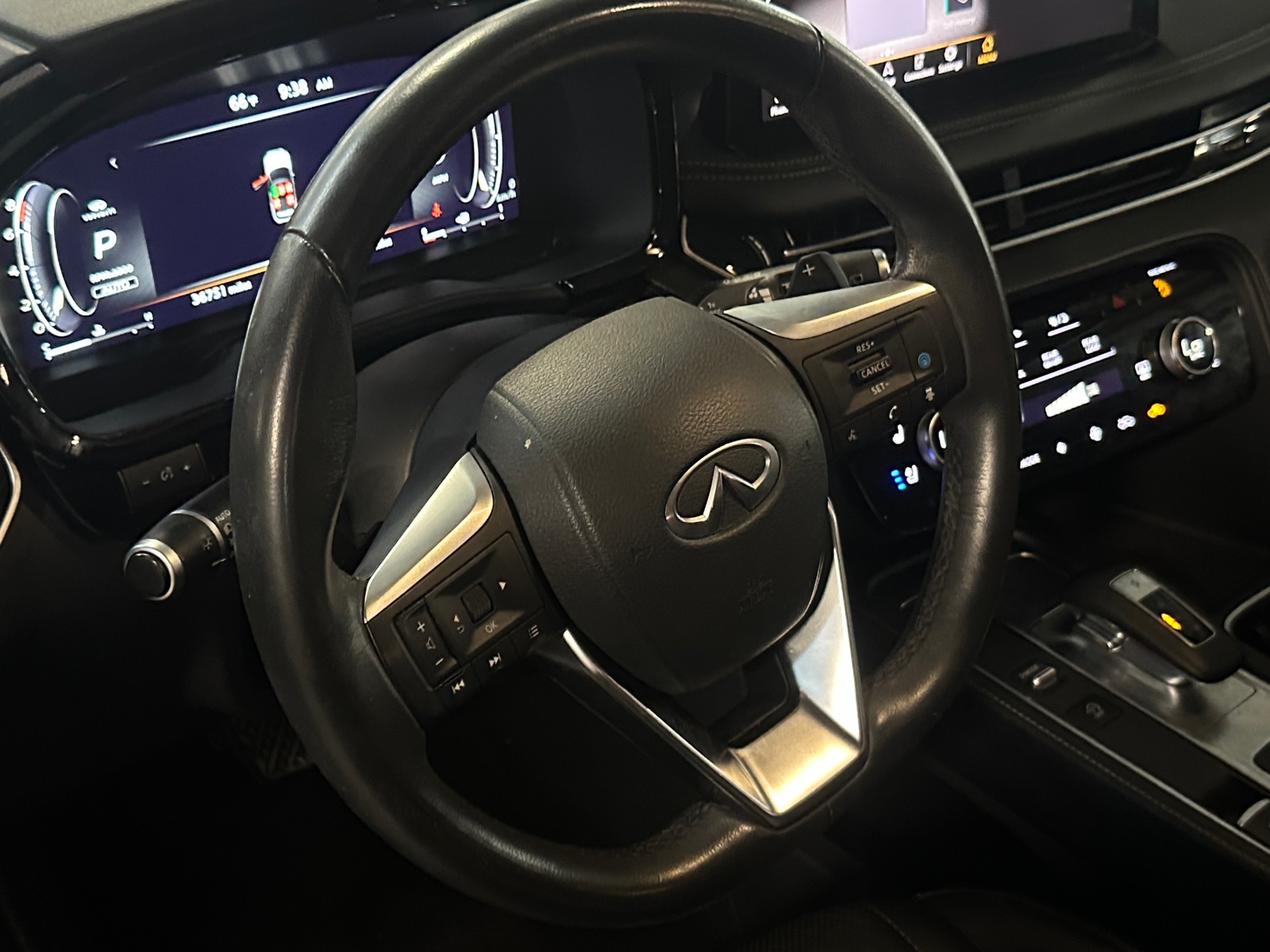 Thumbnail: 2023 INFINITI QX60 - 4