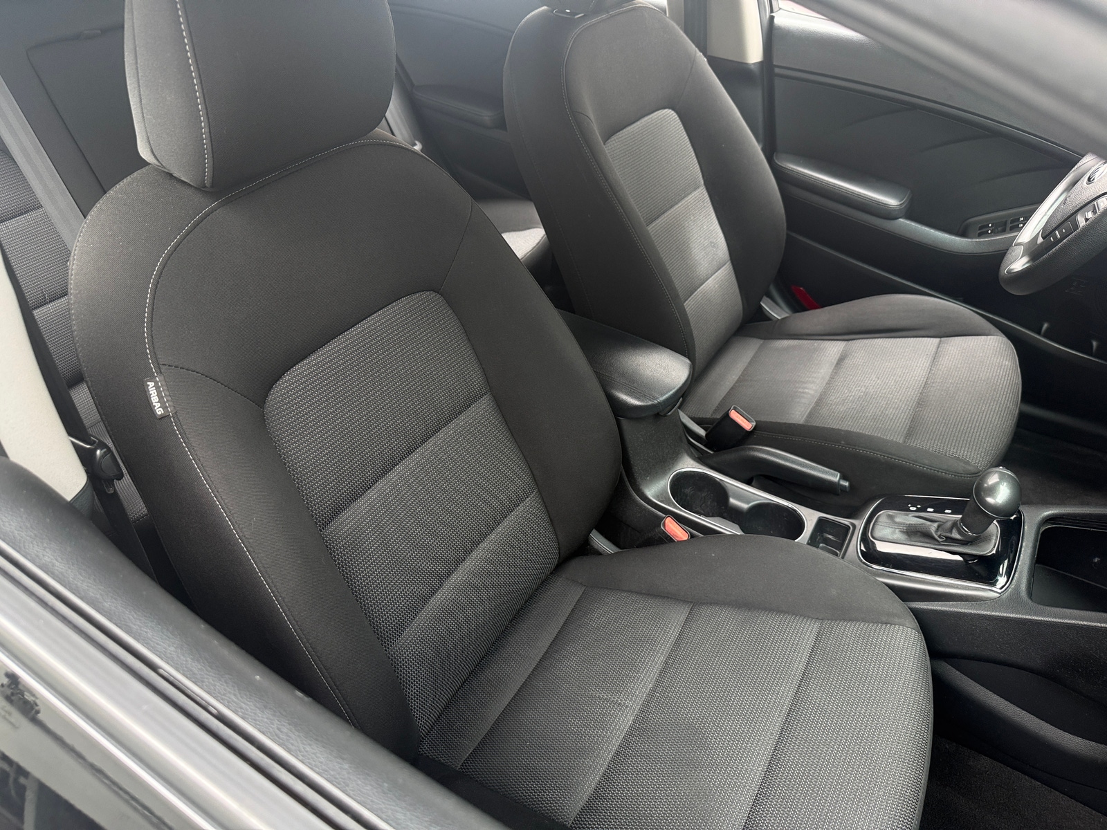 Thumbnail: 2017 Kia Forte - 2