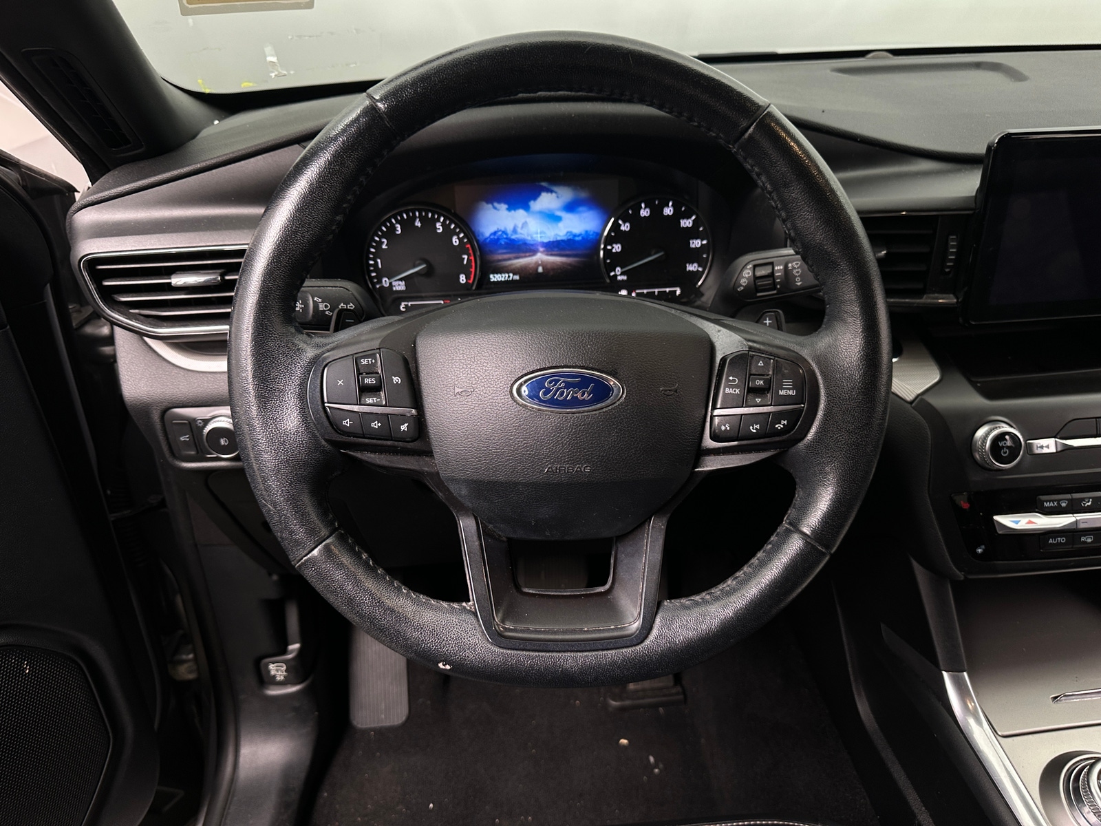 Thumbnail: 2020 Ford Explorer - 5