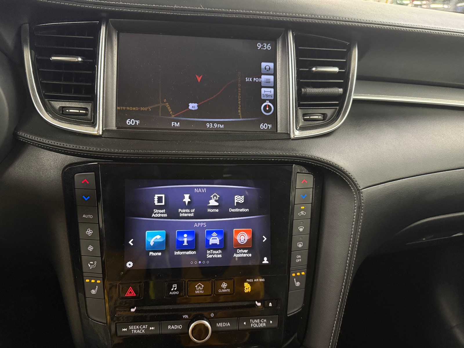 Thumbnail: 2019 INFINITI QX50 - 3