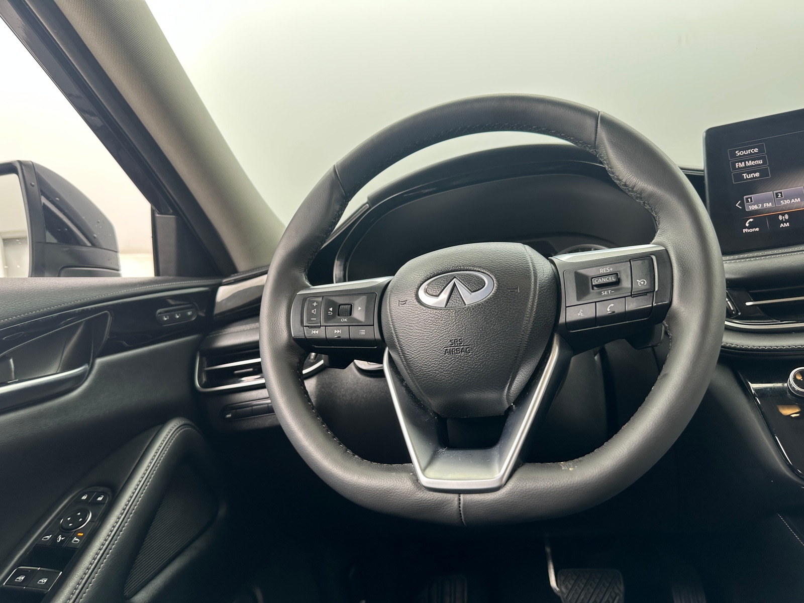 Thumbnail: 2023 INFINITI QX60 - 4