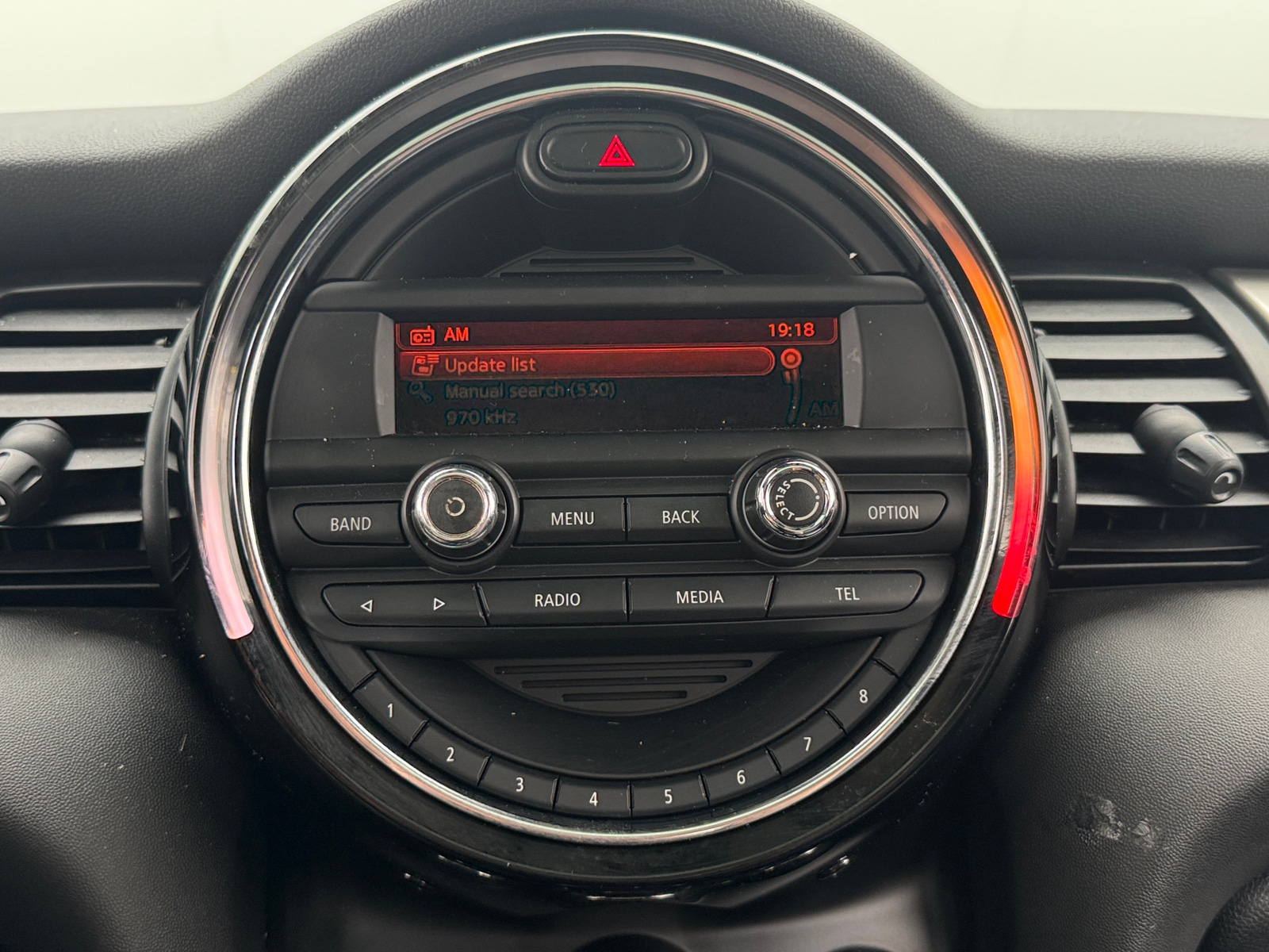Thumbnail: 2015 MINI Cooper Hardtop - 3