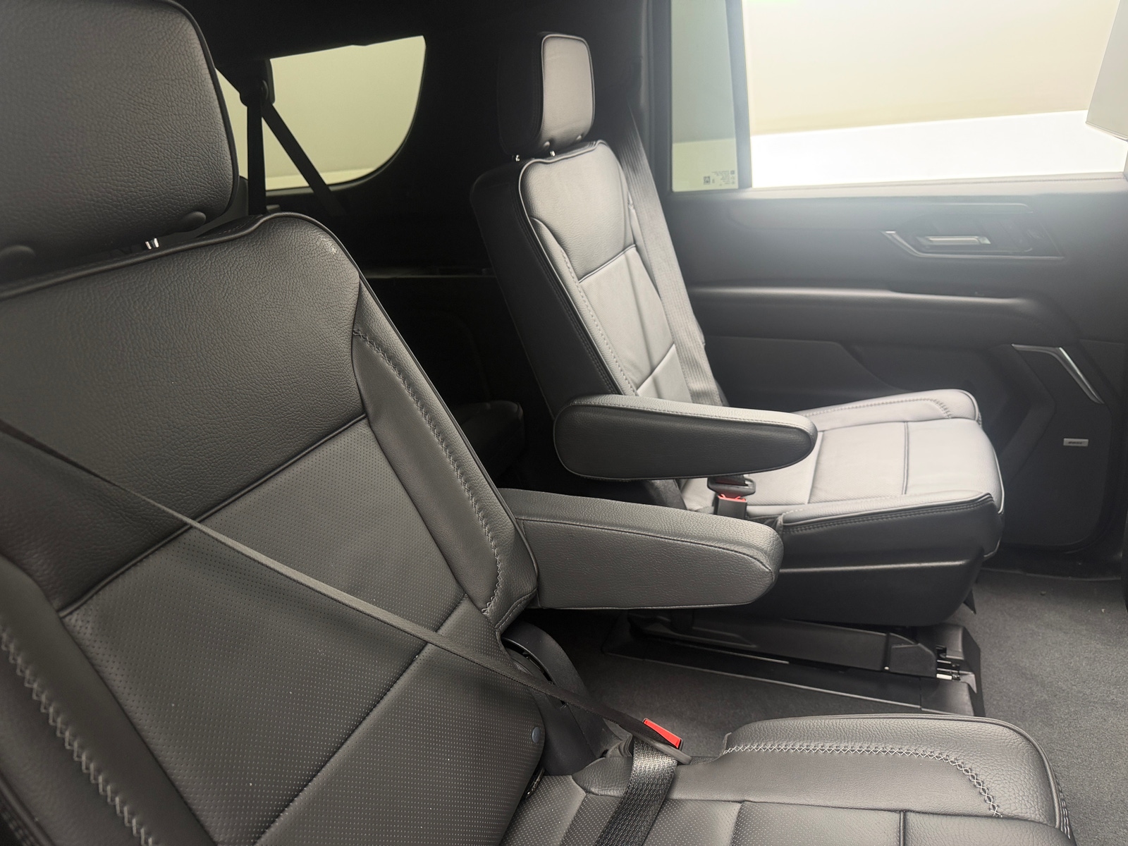 Thumbnail: 2025 GMC Yukon XL - 5