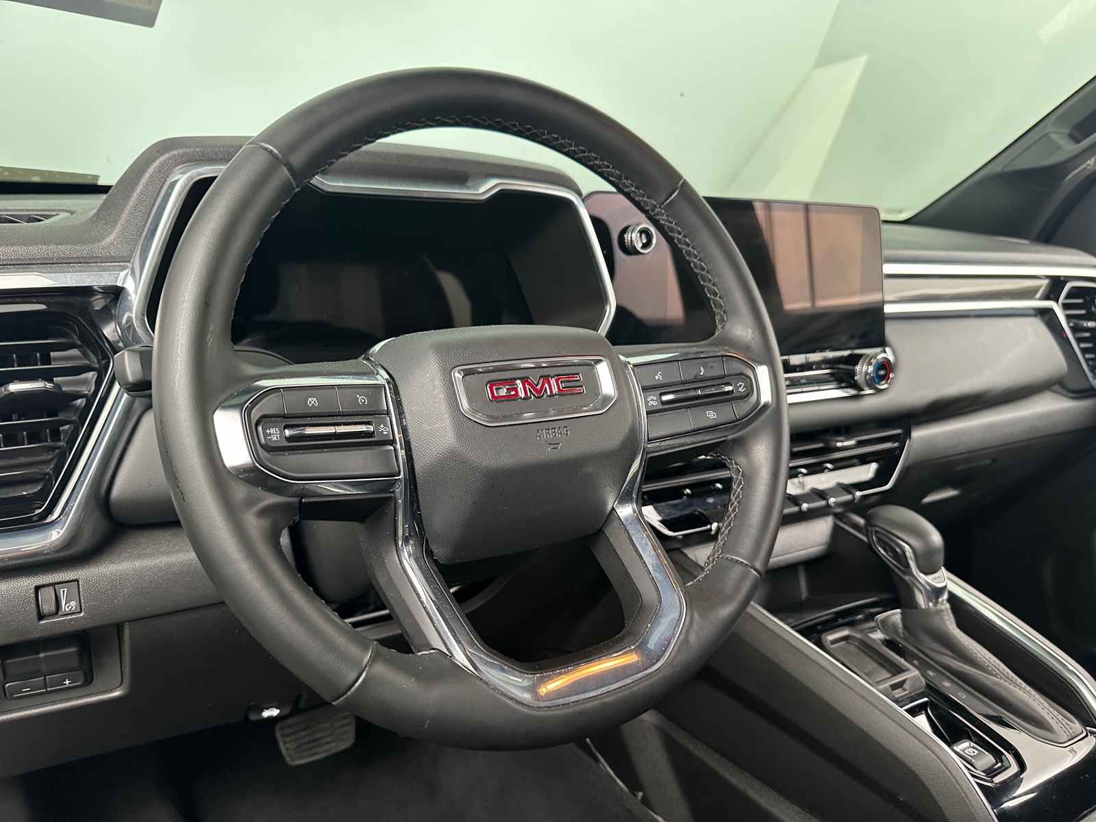 Thumbnail: 2024 GMC Canyon - 5