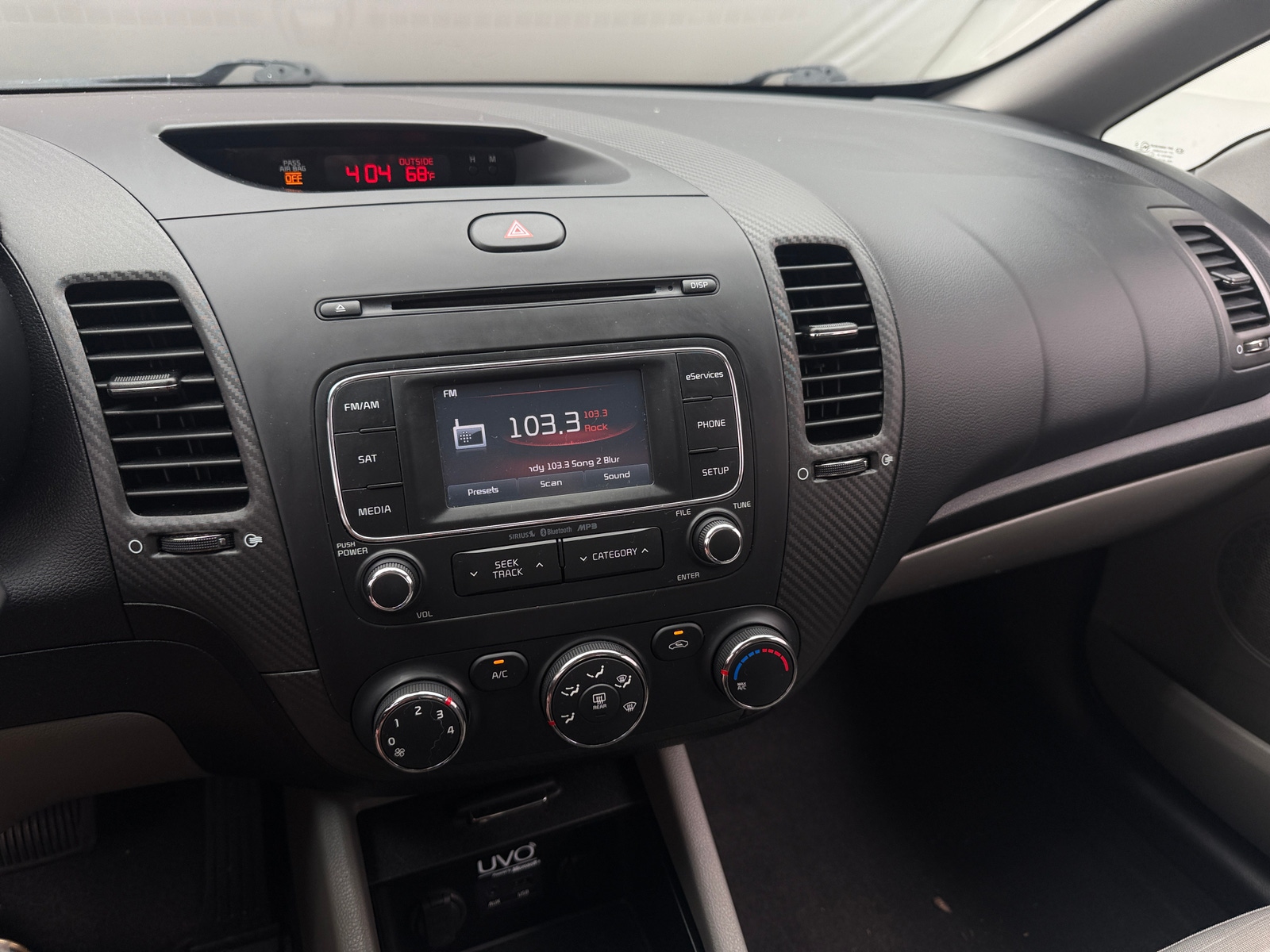 Thumbnail: 2015 Kia Forte - 4
