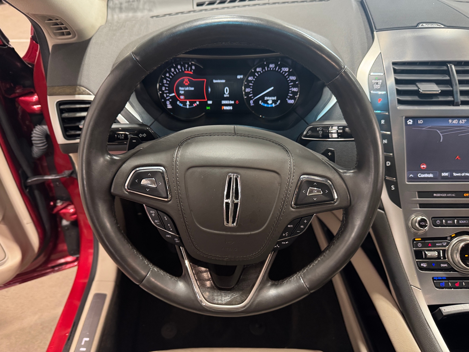 Thumbnail: 2020 Lincoln MKZ - 4