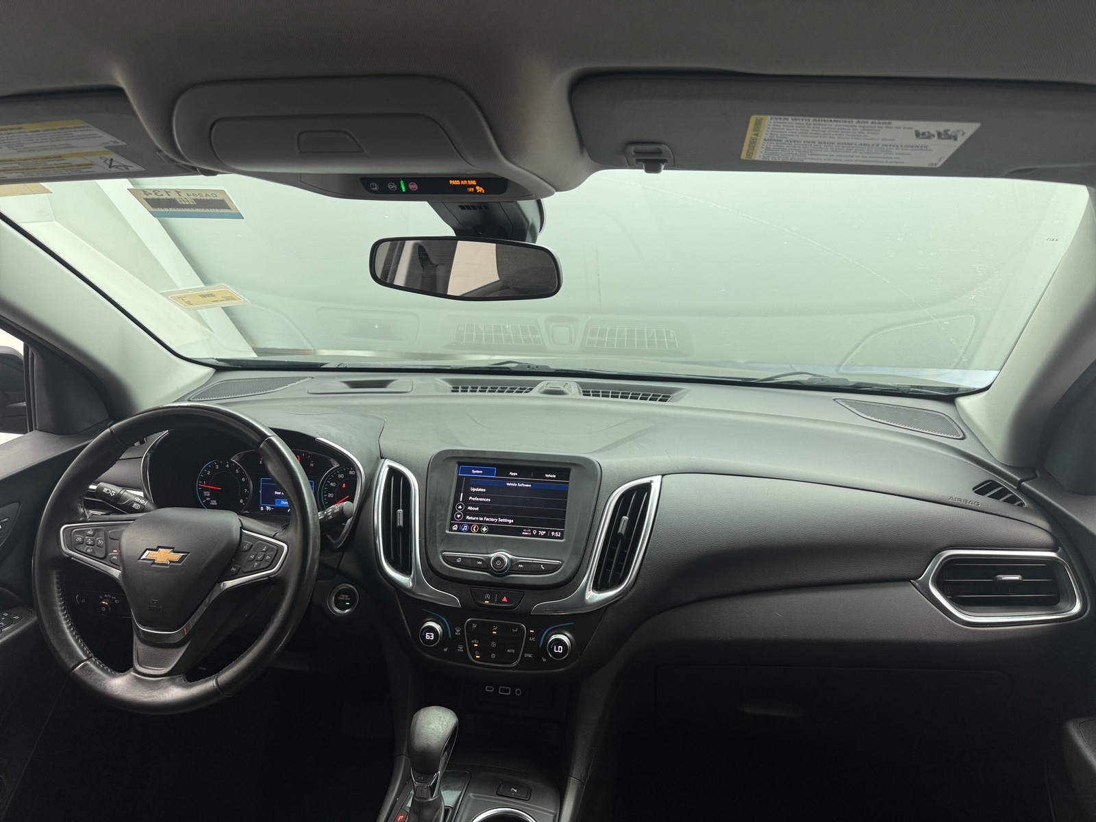 Thumbnail: 2022 Chevrolet Equinox - 3