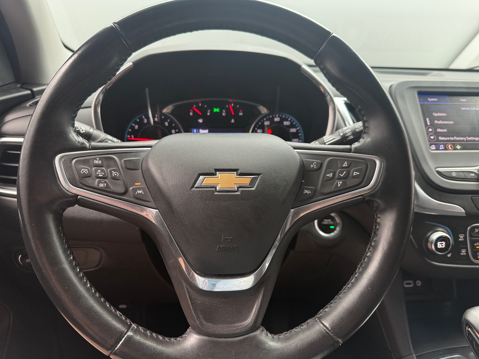 Thumbnail: 2022 Chevrolet Equinox - 5