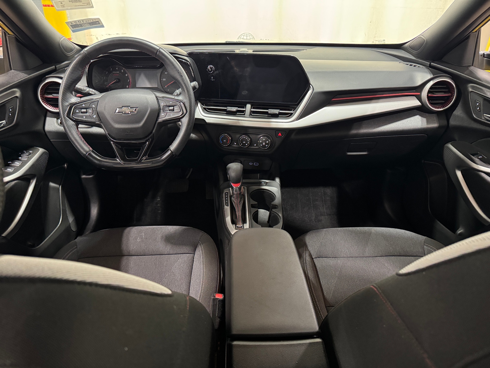 Thumbnail: 2024 Chevrolet Trax - 3