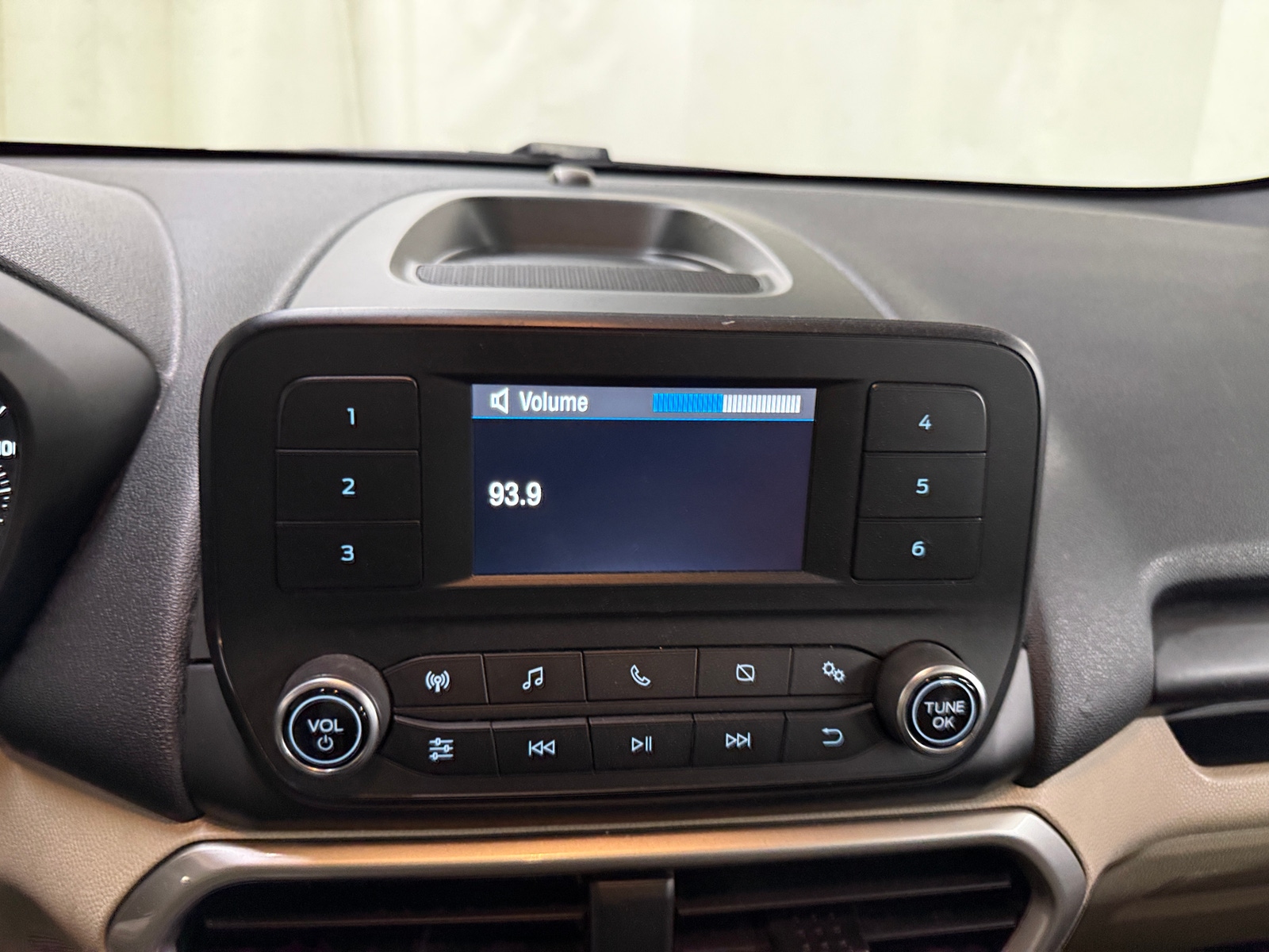 Thumbnail: 2021 Ford EcoSport - 4