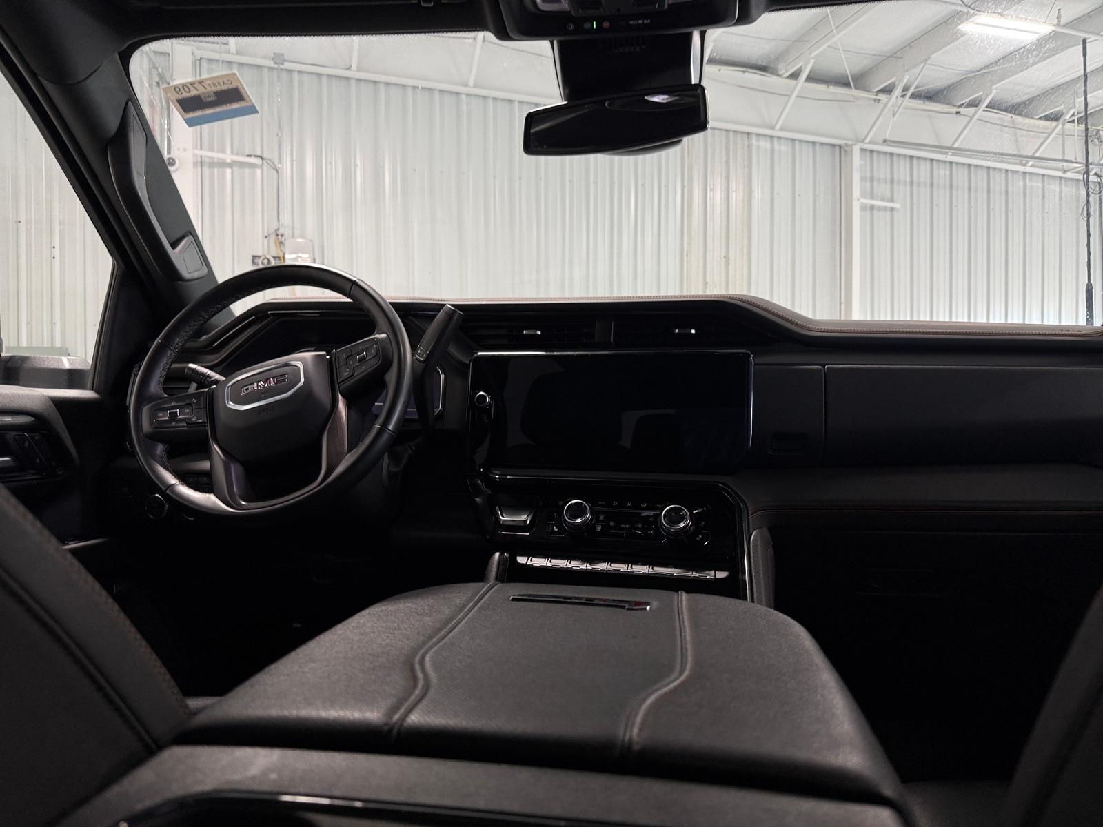 Thumbnail: 2025 GMC Sierra 2500 - 2