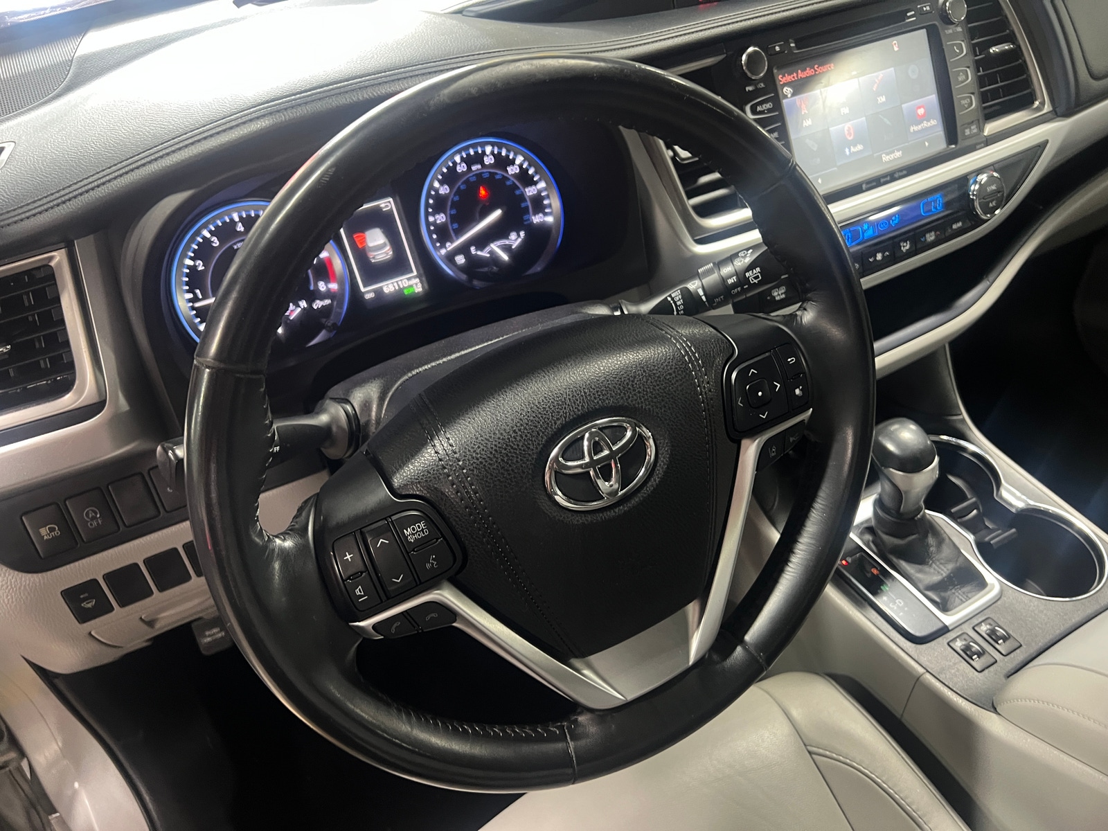 Thumbnail: 2017 Toyota Highlander - 4