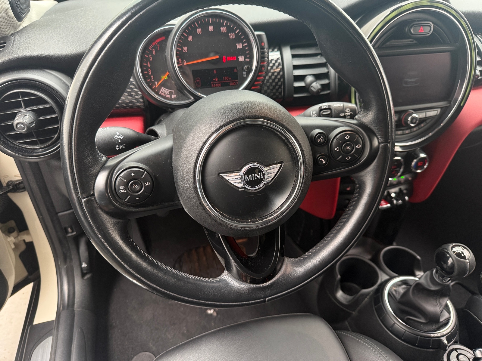 Thumbnail: 2016 MINI Cooper Hardtop - 5