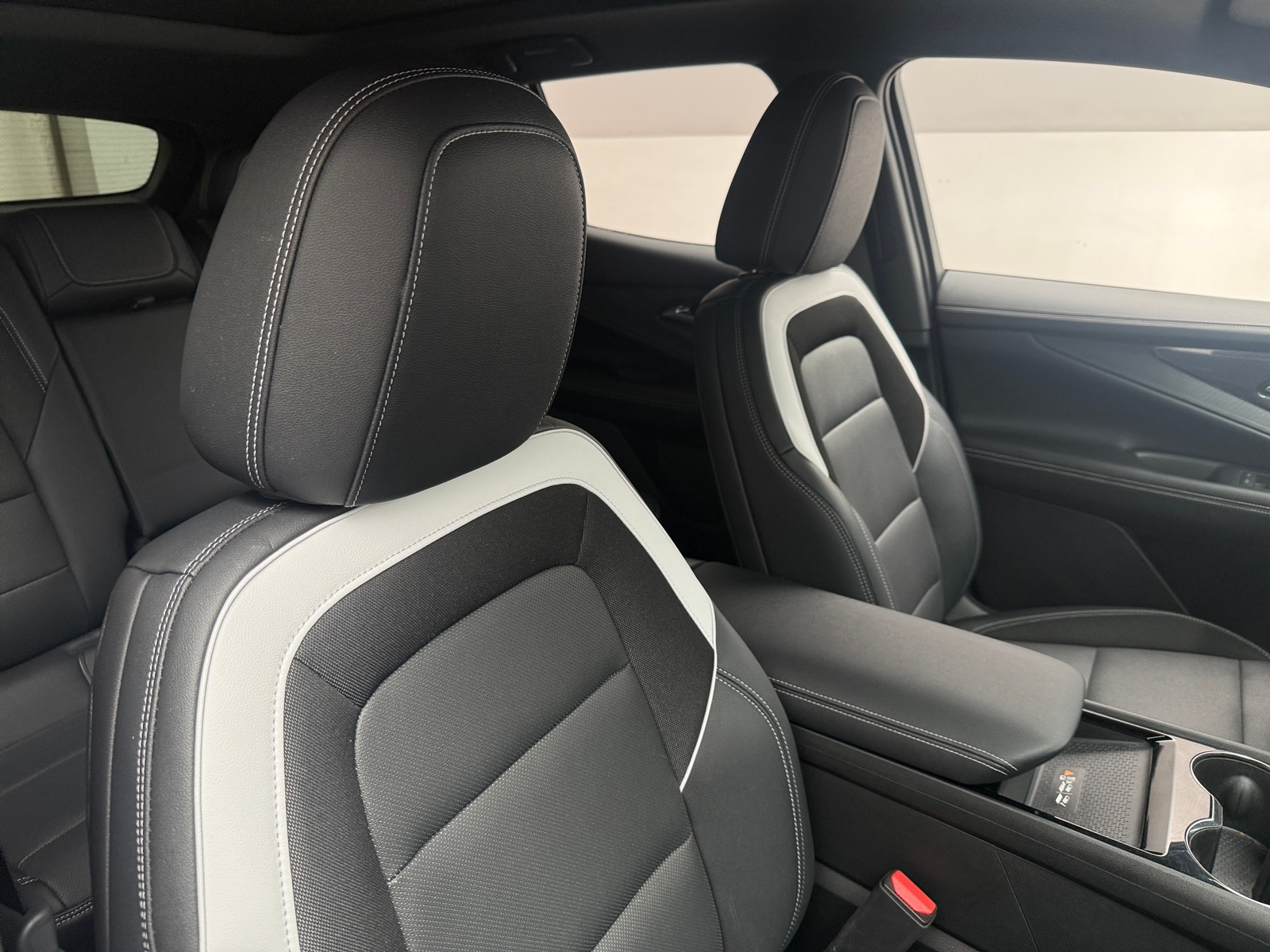 Thumbnail: 2024 Chevrolet Blazer EV - 2