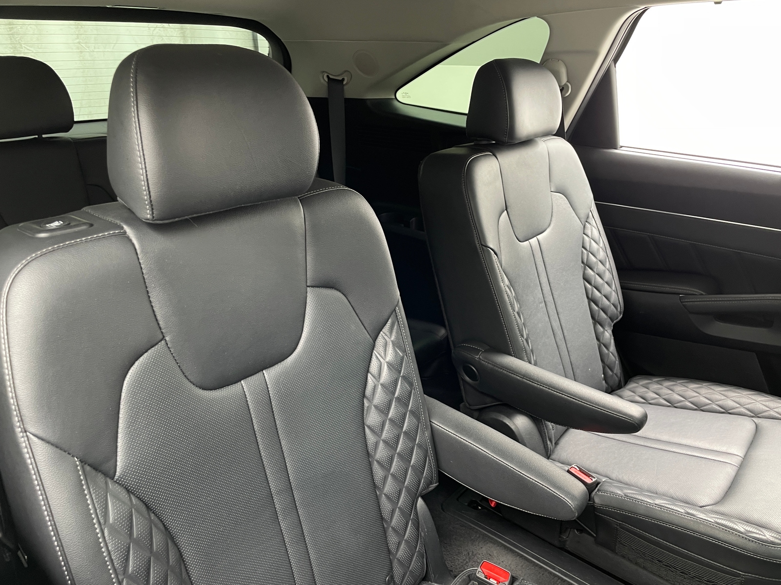 Thumbnail: 2023 Kia Sorento - 5