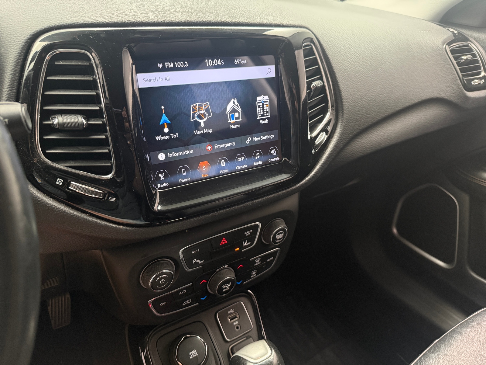 Thumbnail: 2017 Jeep Compass - 3