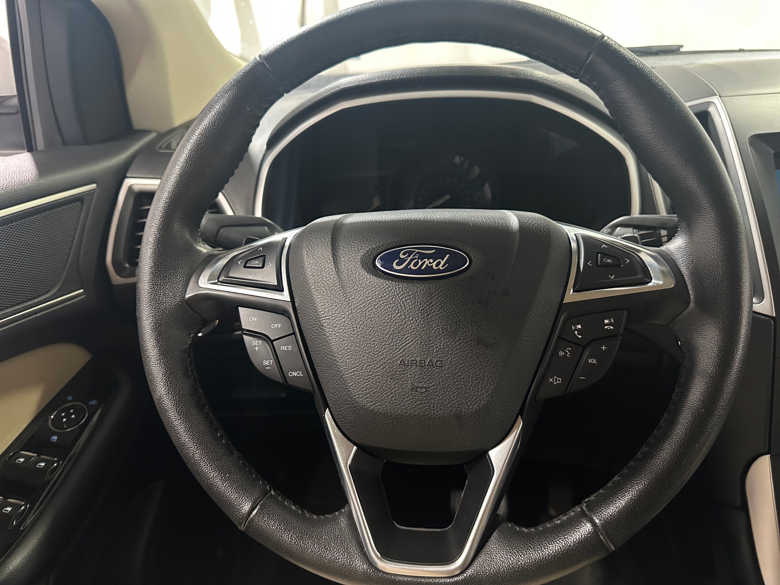 Thumbnail: 2017 Ford Edge - 5