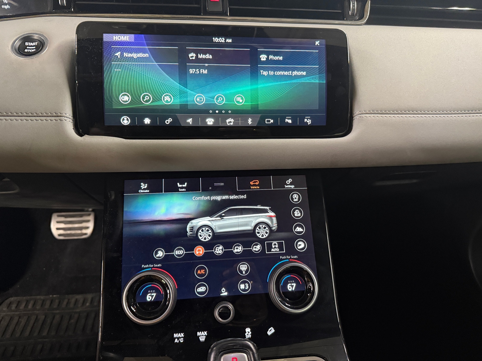 Thumbnail: 2020 Land Rover Range Rover Evoque - 3