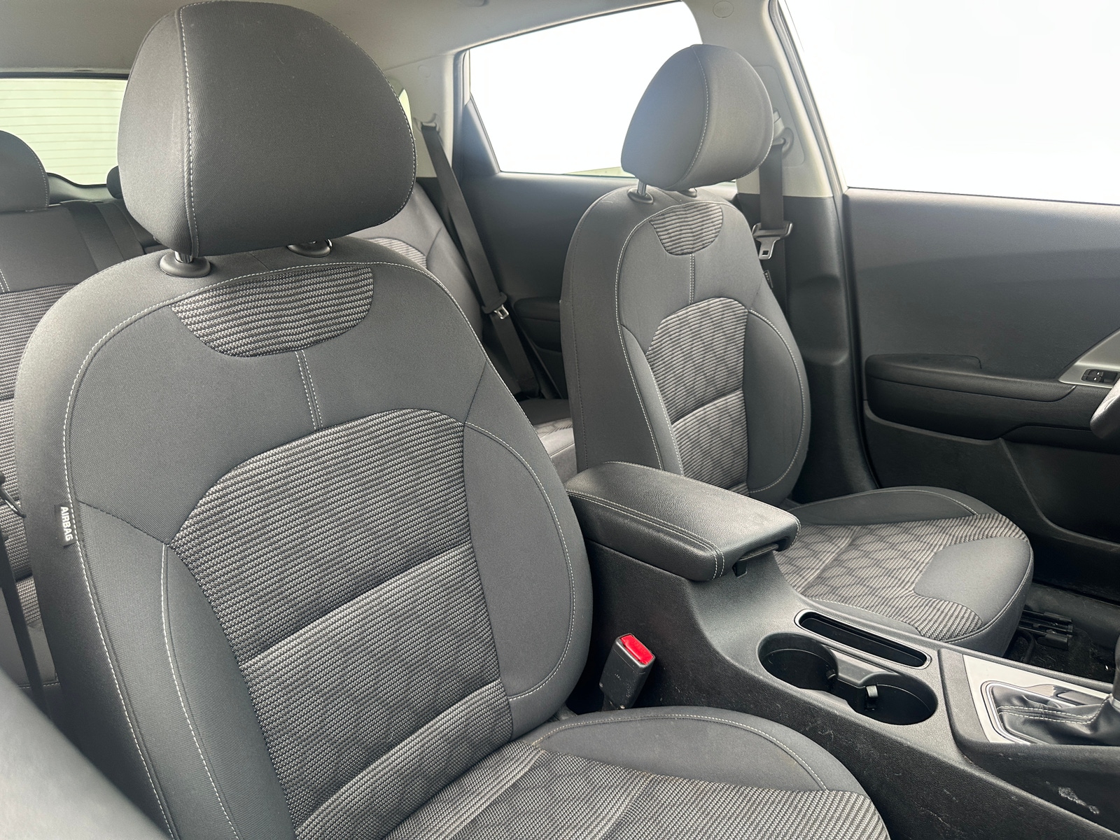 Thumbnail: 2017 Kia Niro - 2