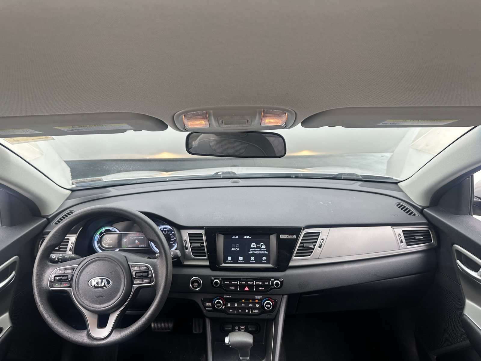 Thumbnail: 2017 Kia Niro - 3
