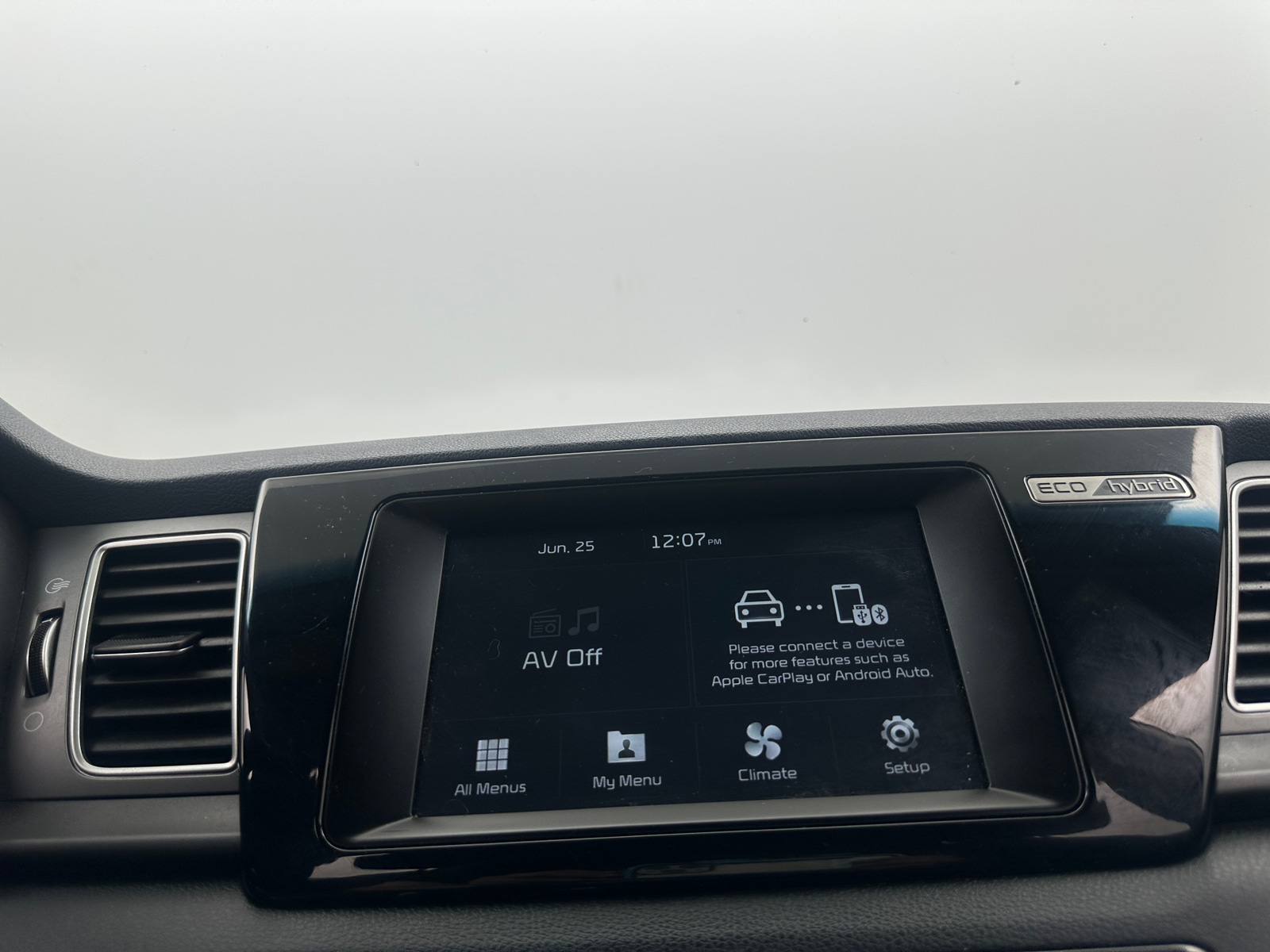 Thumbnail: 2017 Kia Niro - 4