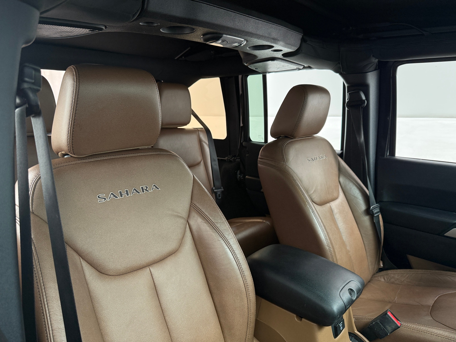 Thumbnail: 2016 Jeep Wrangler - 2