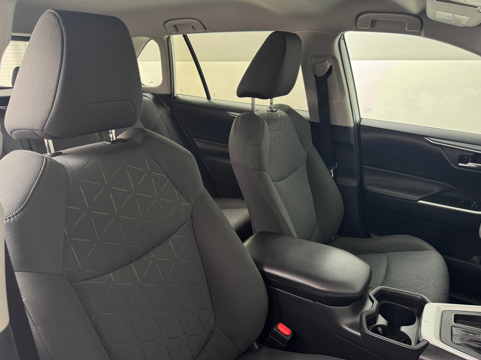 Thumbnail: 2020 Toyota RAV4 - 2