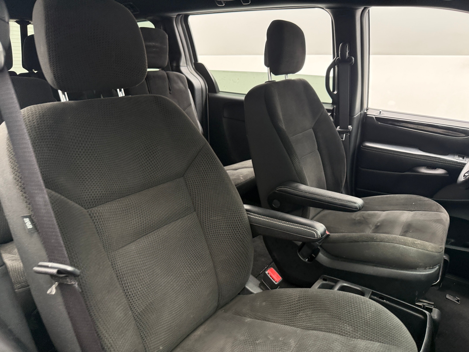 Thumbnail: 2019 Dodge Grand Caravan - 2