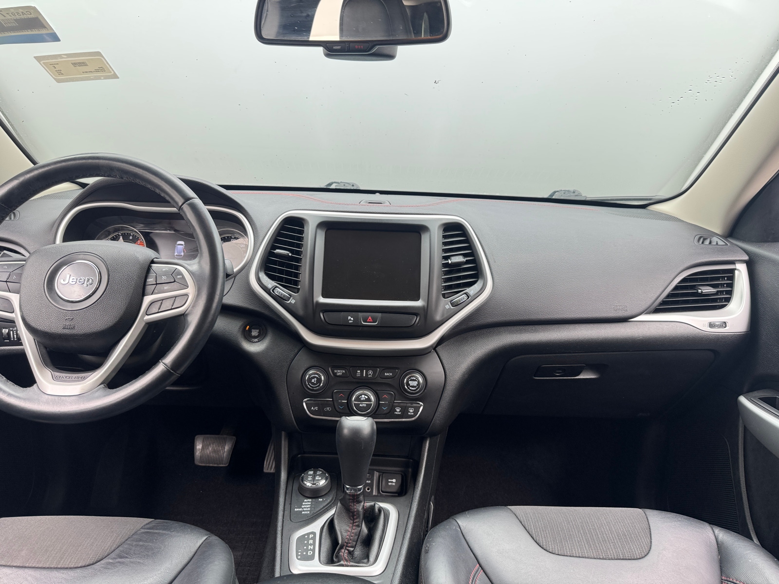 Thumbnail: 2018 Jeep Cherokee - 3