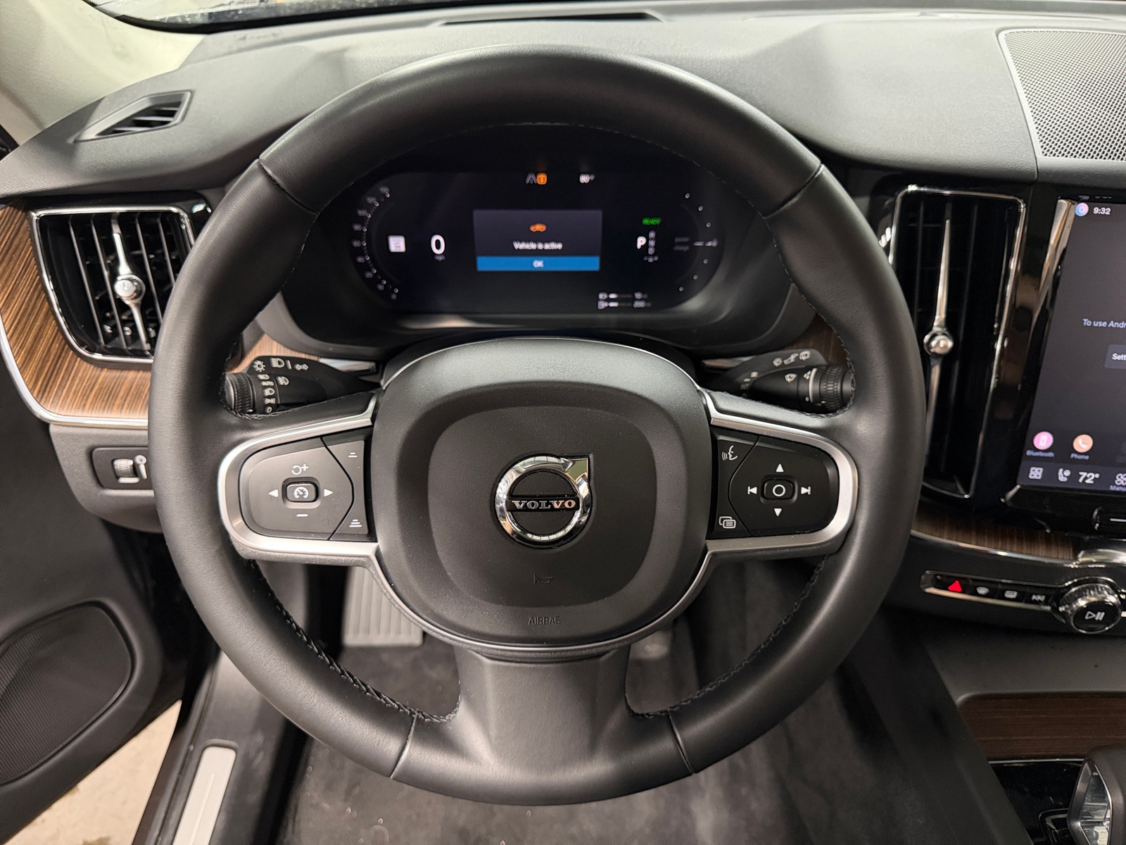Thumbnail: 2022 Volvo XC60 - 5
