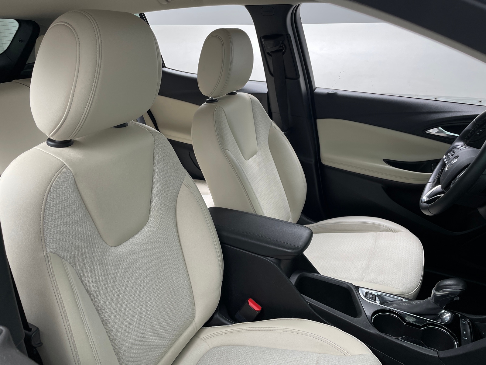 Thumbnail: 2023 Buick Encore GX - 2
