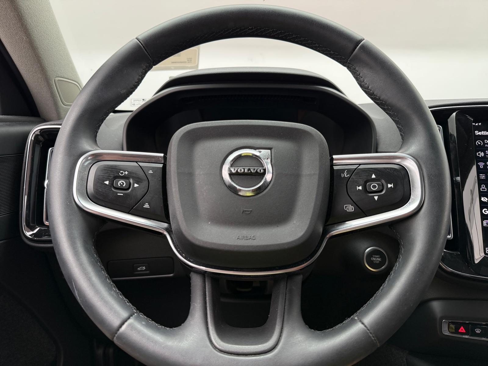 Thumbnail: 2024 Volvo XC40 - 5