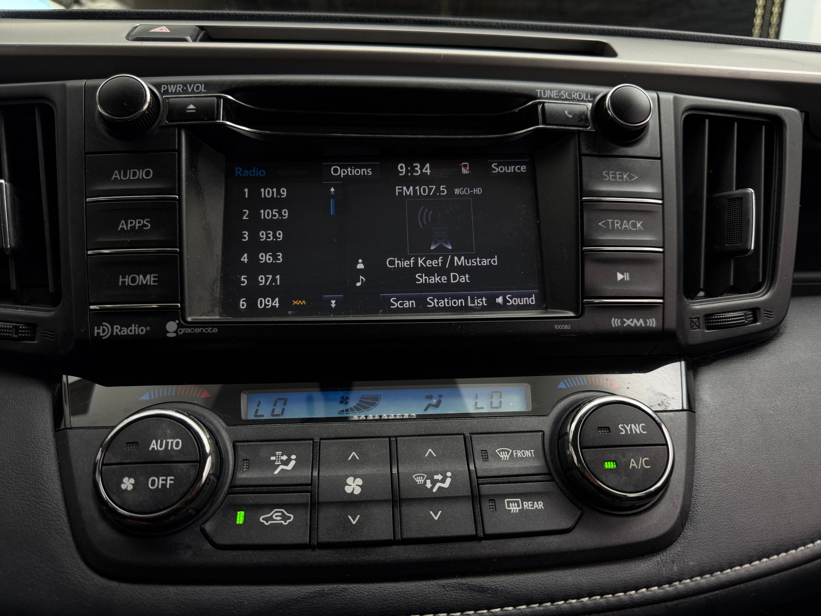 Thumbnail: 2016 Toyota RAV4 - 4