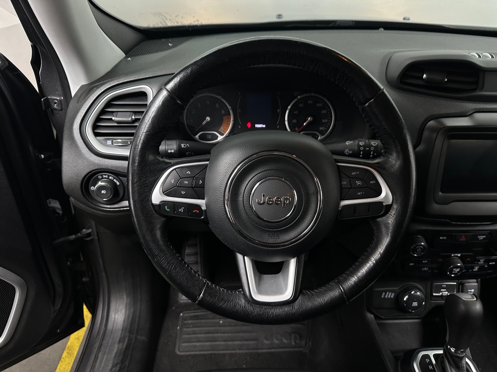 Thumbnail: 2019 Jeep Renegade - 5