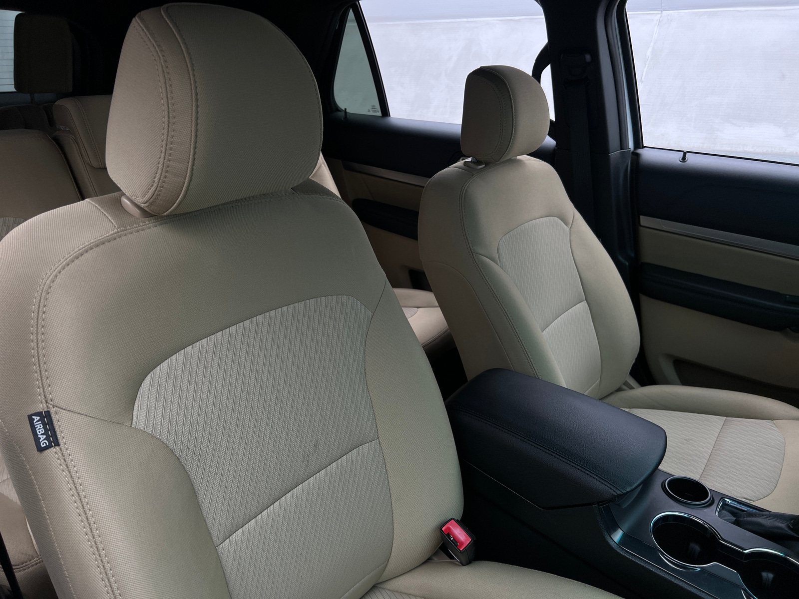 Thumbnail: 2016 Ford Explorer - 2