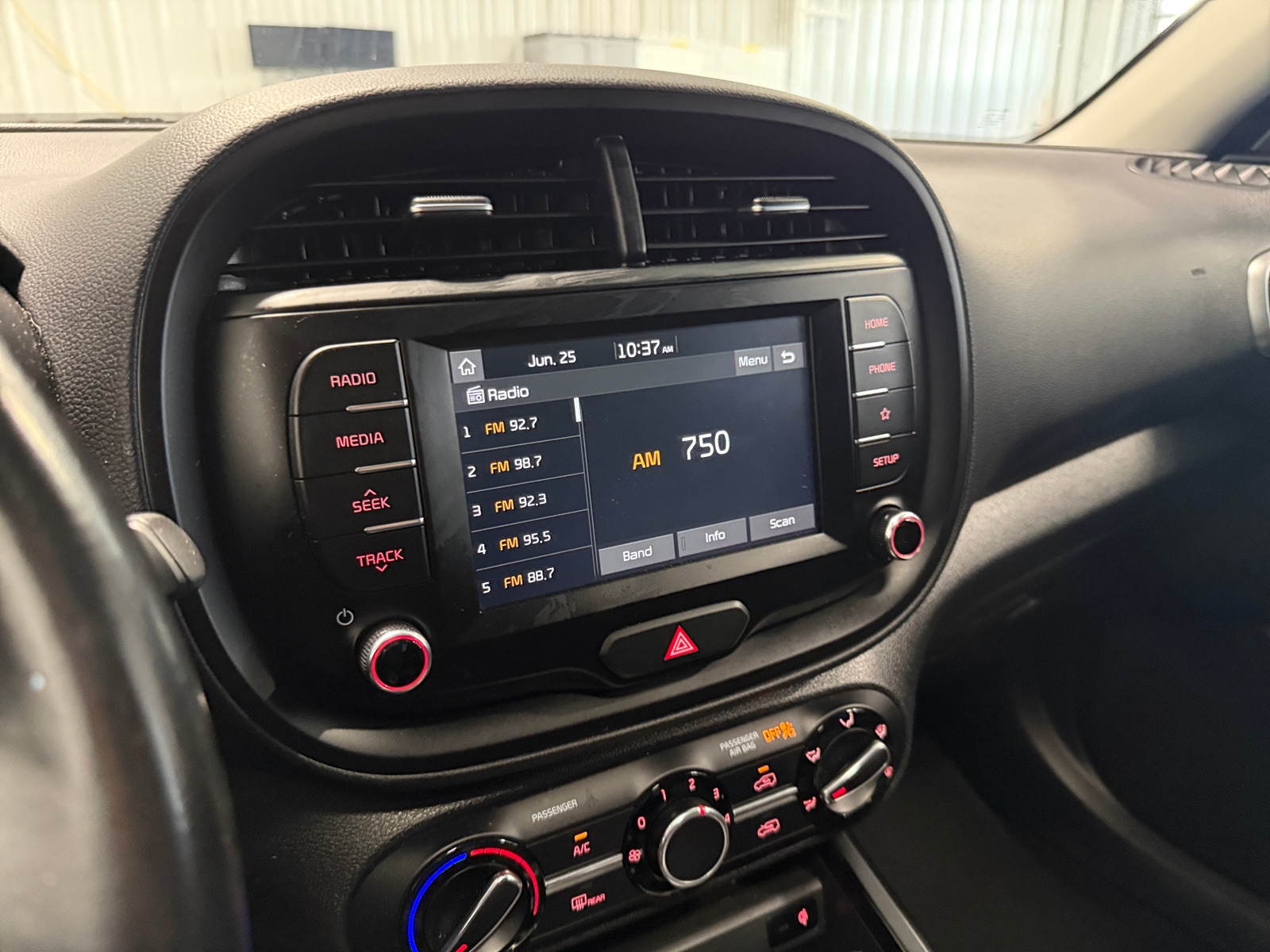 Thumbnail: 2020 Kia Soul - 4