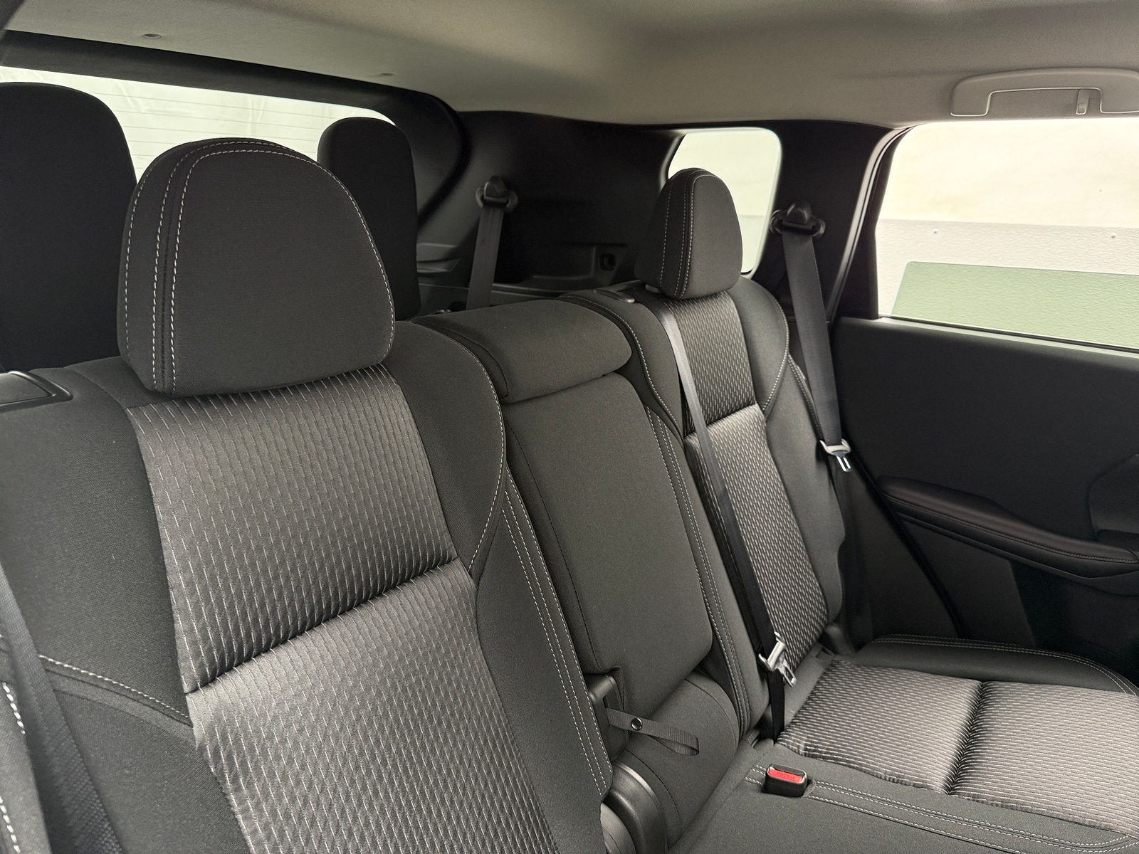 Thumbnail: 2025 Mitsubishi Outlander - 6