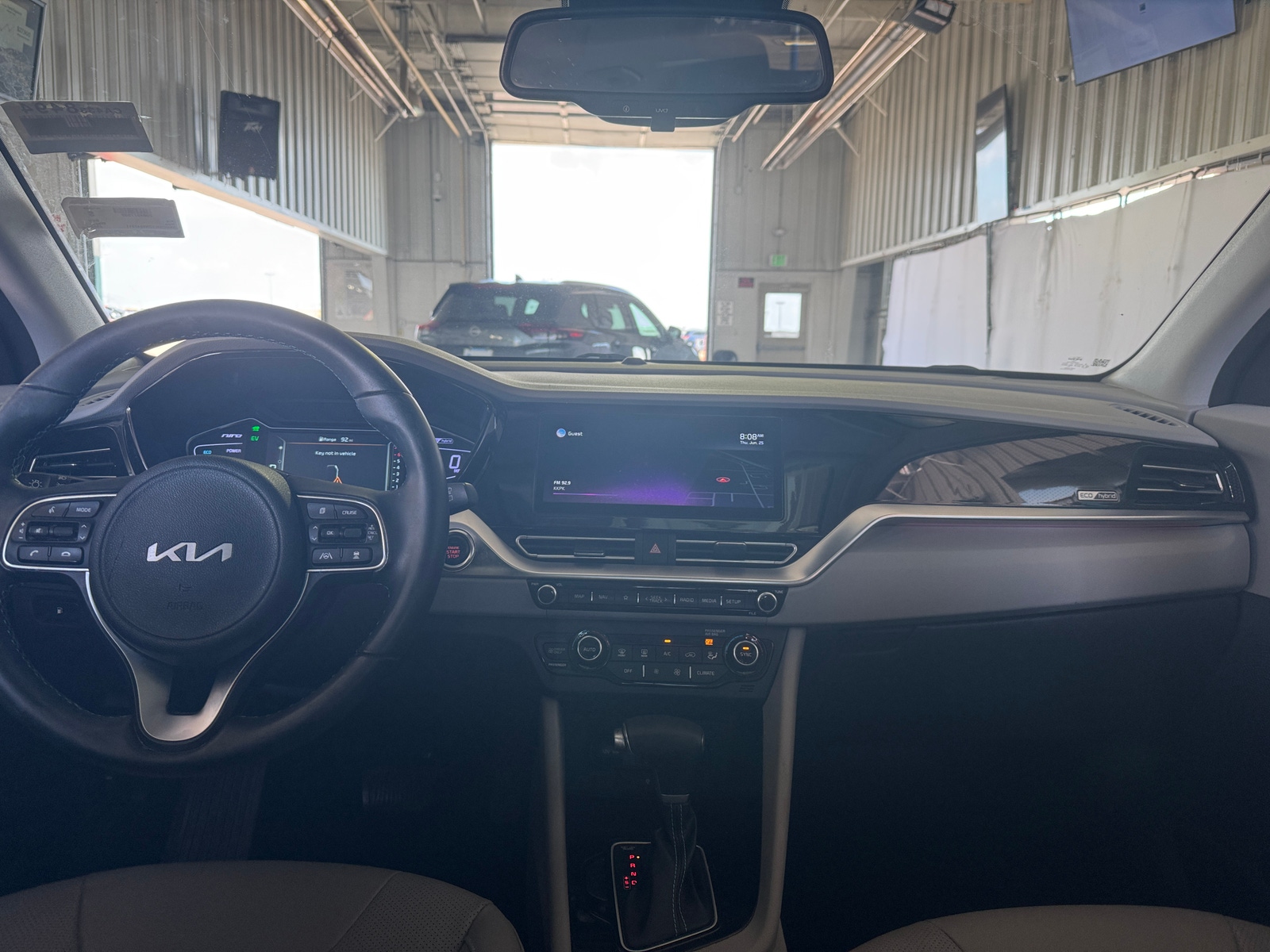 Thumbnail: 2022 Kia Niro - 3