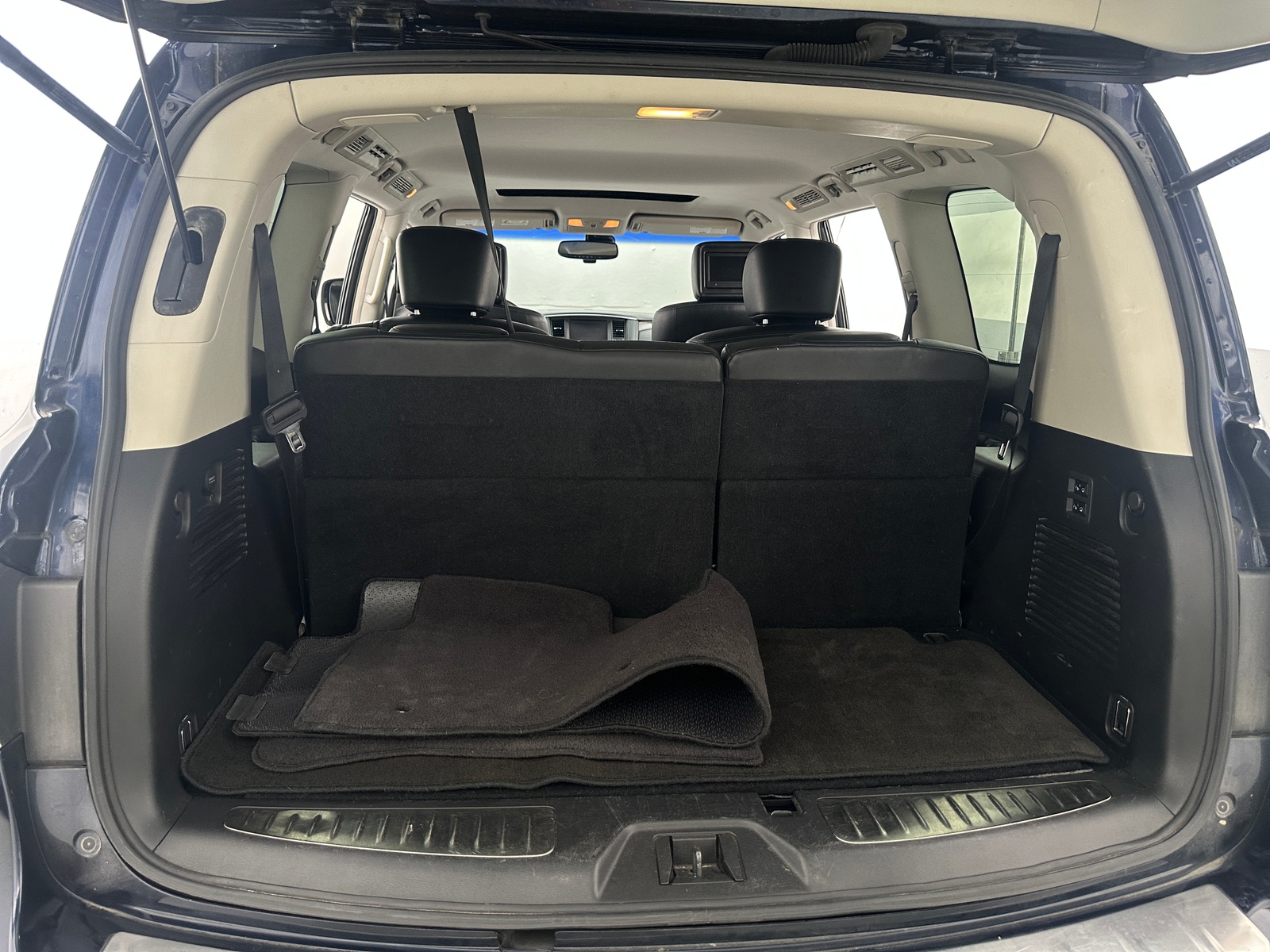 Thumbnail: 2015 INFINITI QX80 - 6