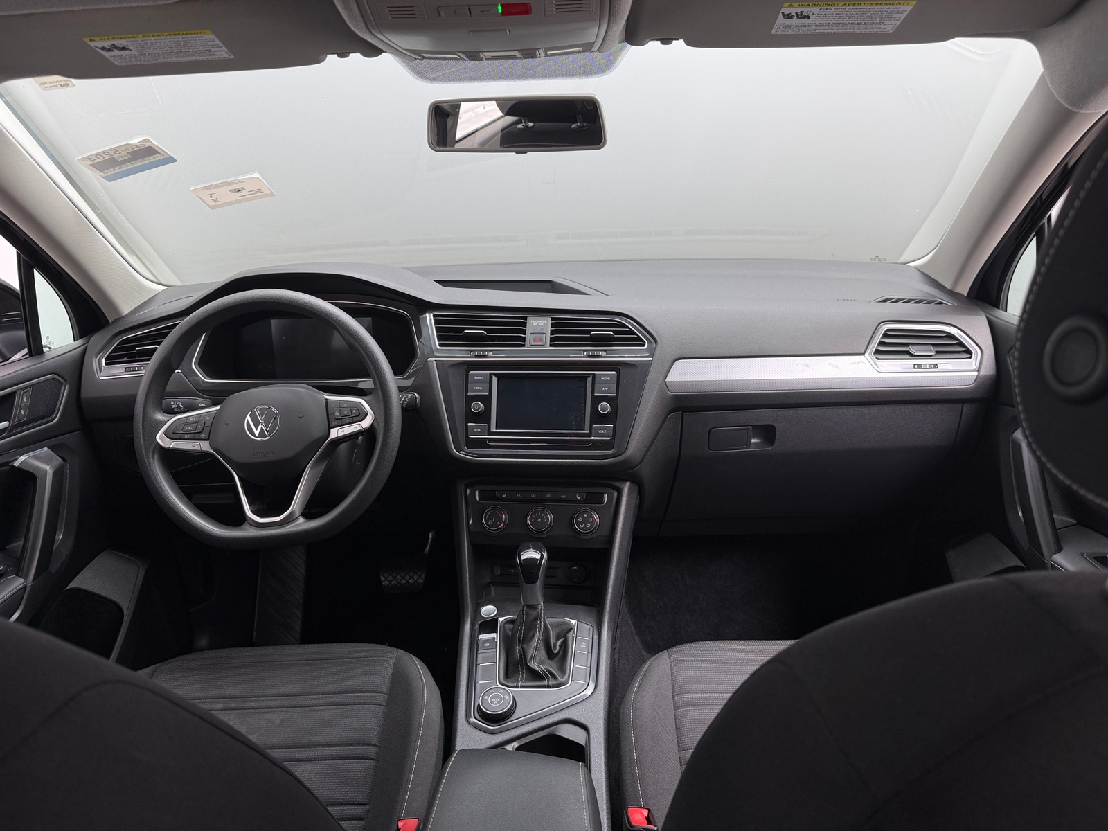 Thumbnail: 2022 Volkswagen Tiguan - 3