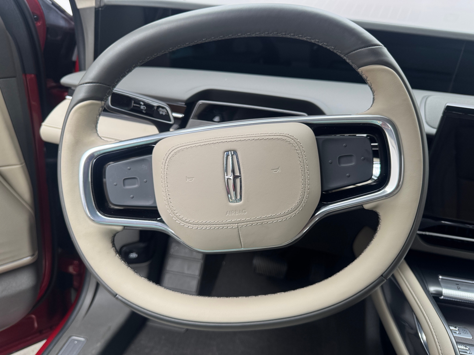 Thumbnail: 2025 Lincoln Nautilus - 4