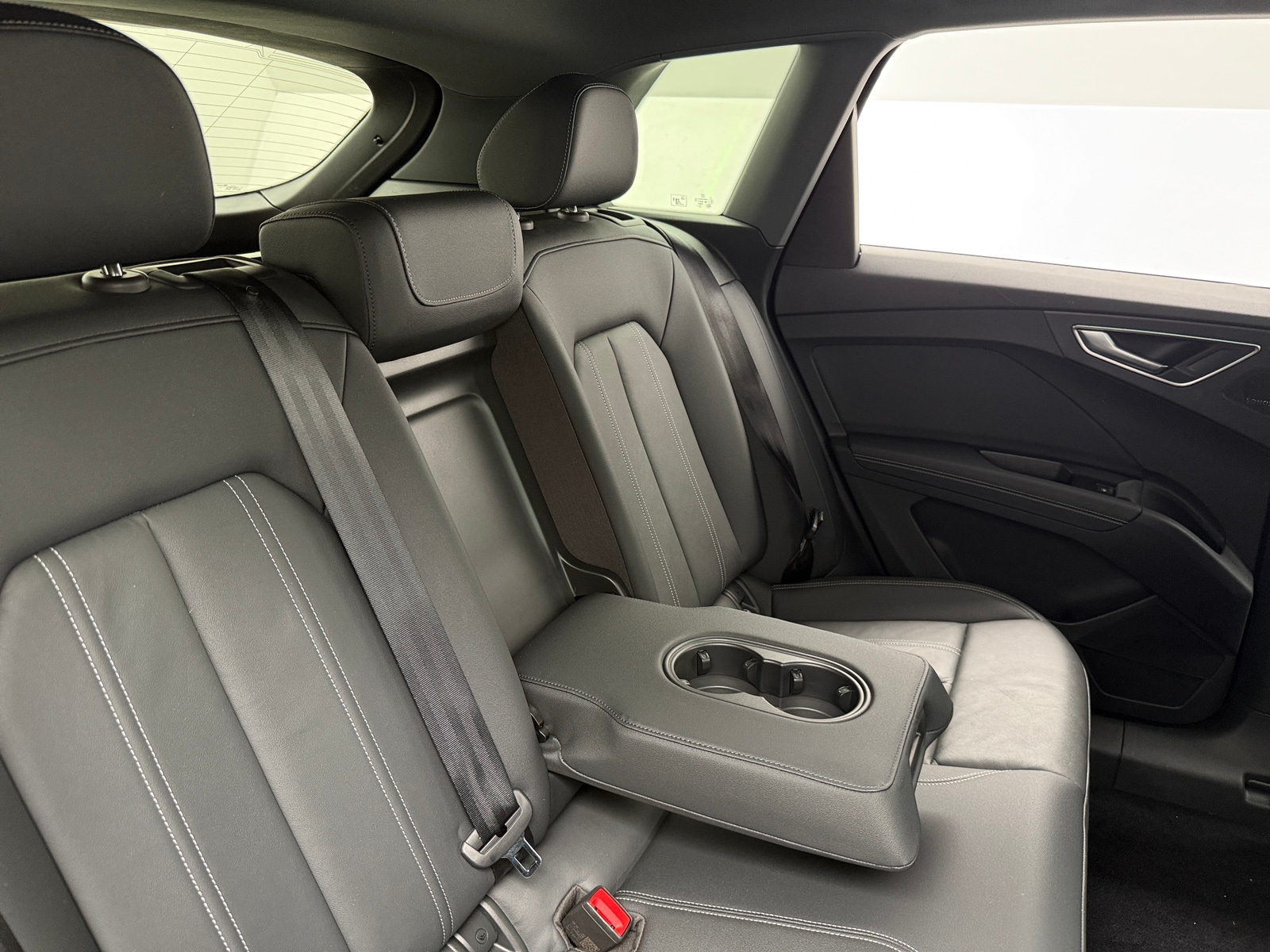 Thumbnail: 2023 Audi Q4 e-tron - 5