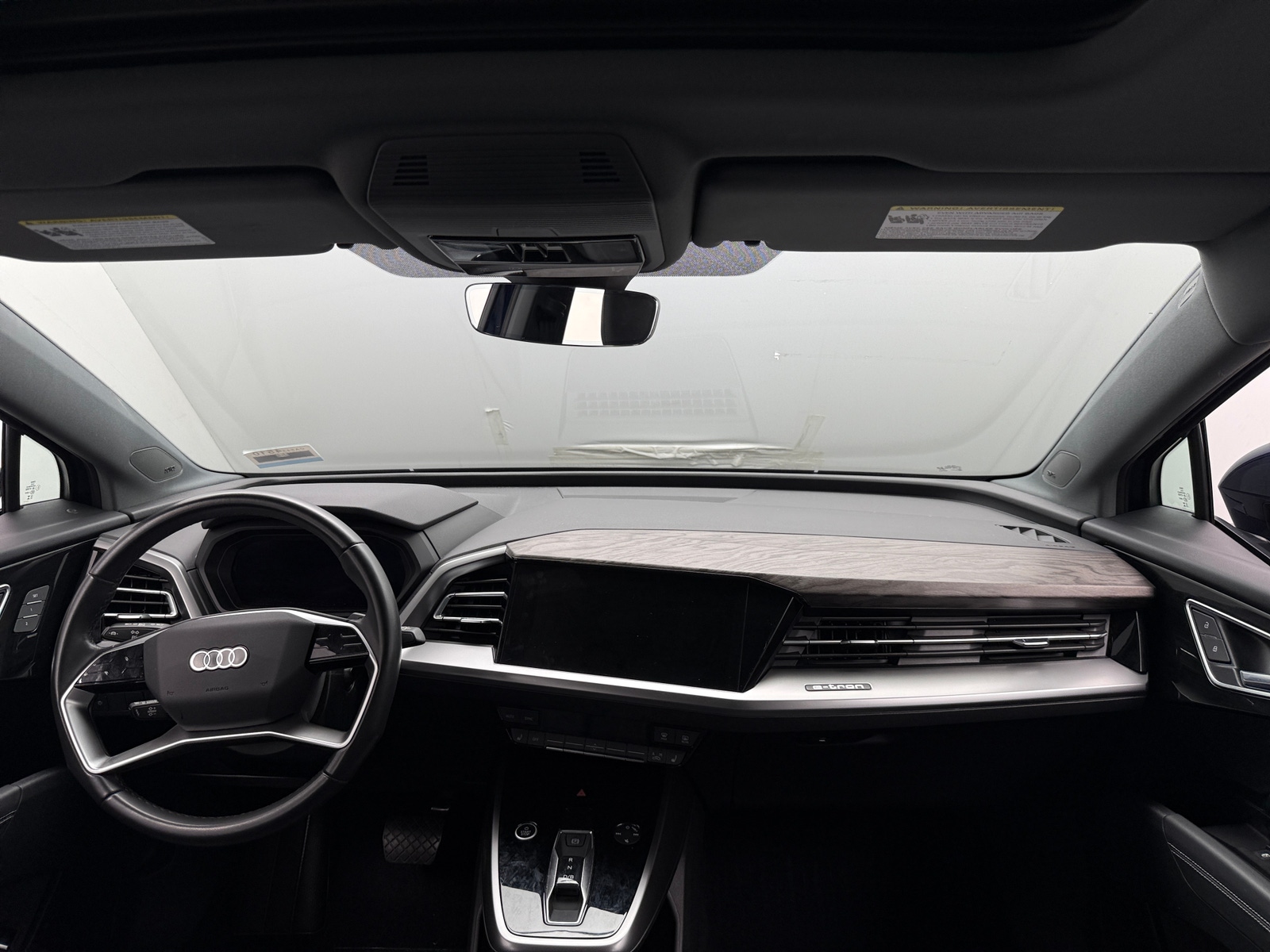 Thumbnail: 2023 Audi Q4 e-tron - 2