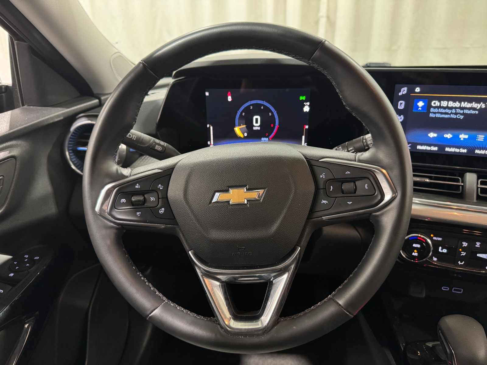 Thumbnail: 2025 Chevrolet Trax - 5