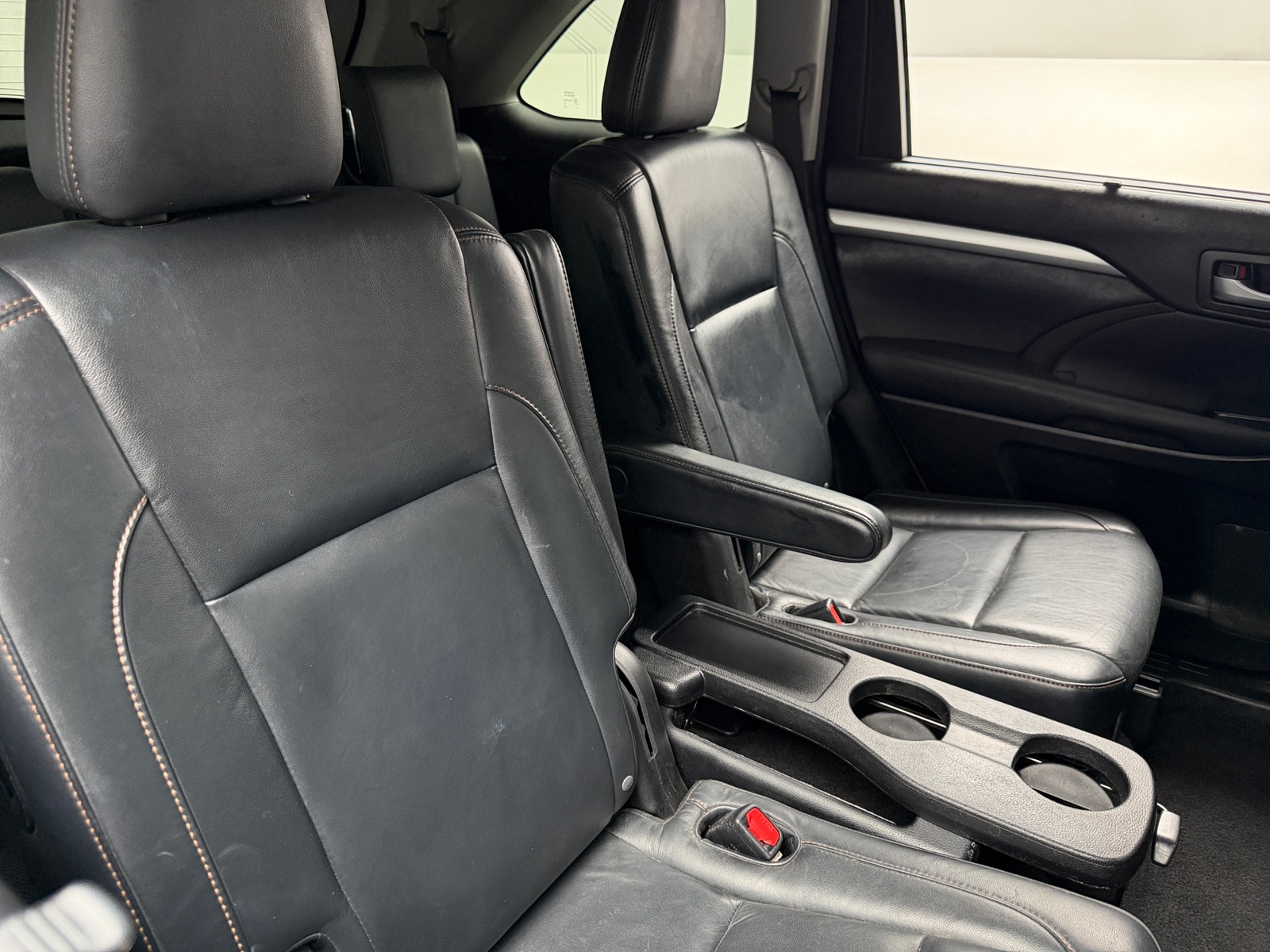Thumbnail: 2015 Toyota Highlander - 5