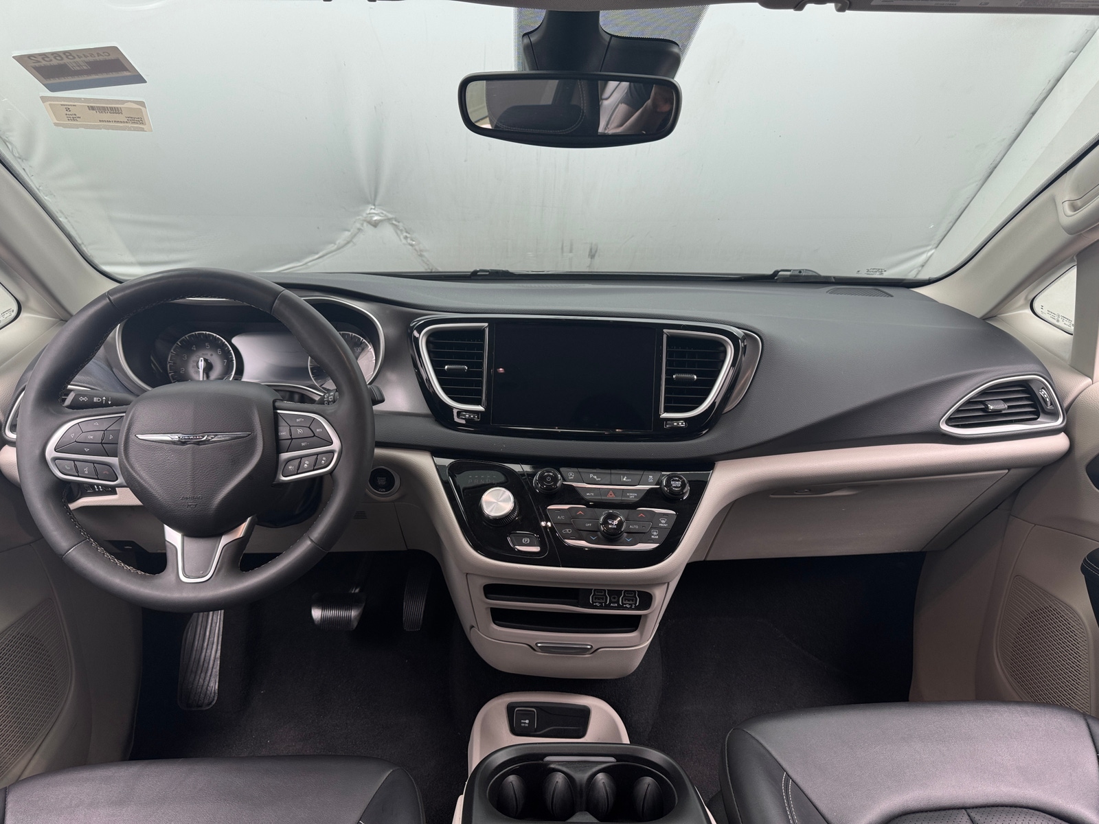 Thumbnail: 2024 Chrysler Pacifica - 2