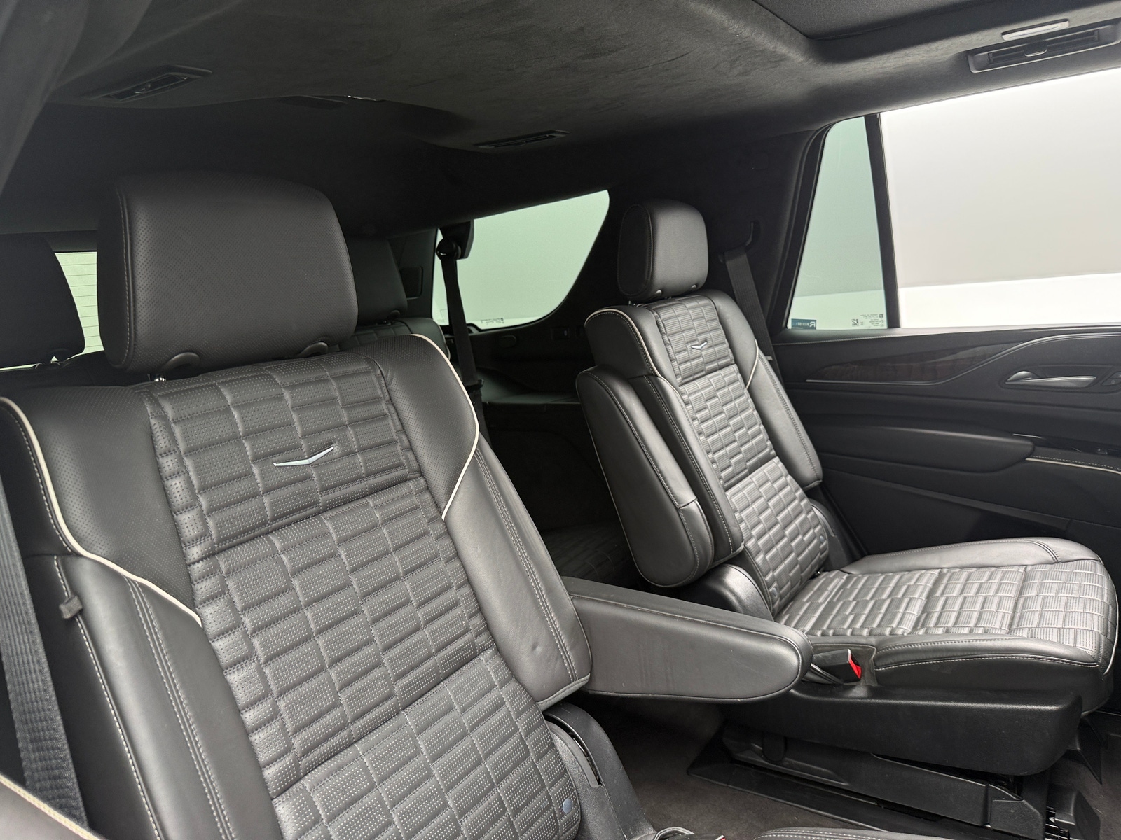 Thumbnail: 2023 Cadillac Escalade - 5