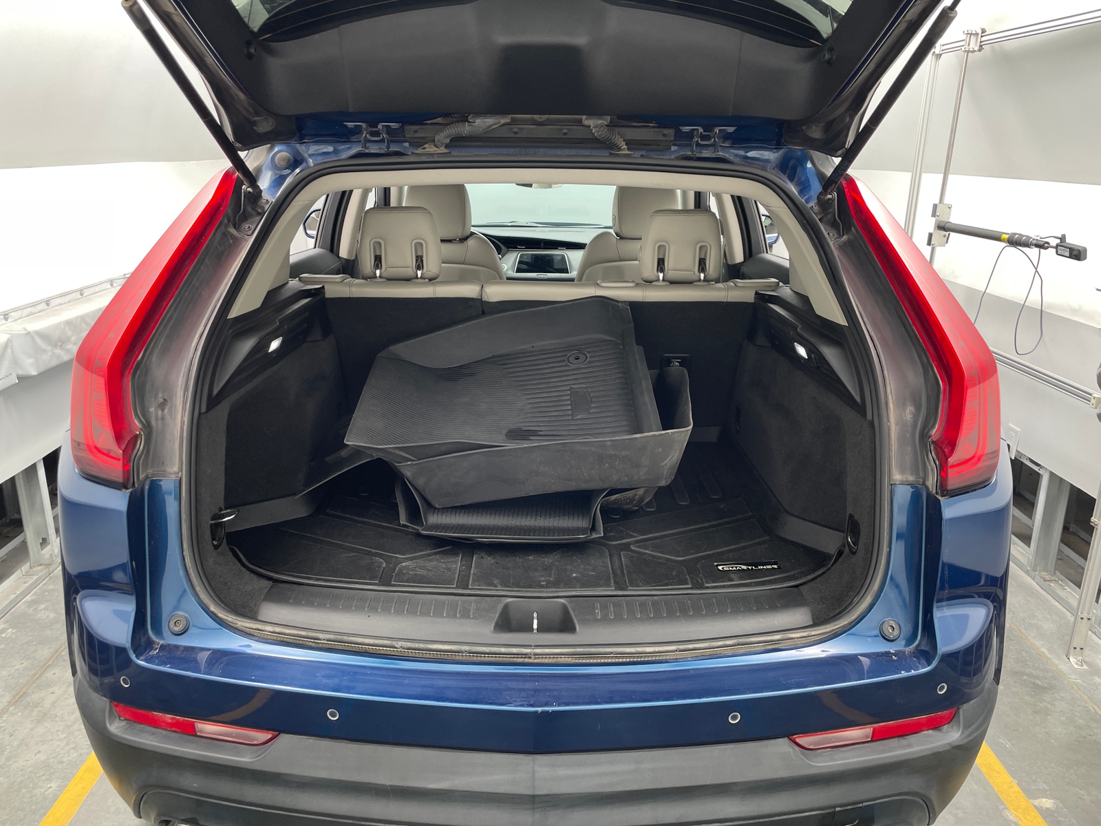 Thumbnail: 2019 Cadillac XT4 - 6